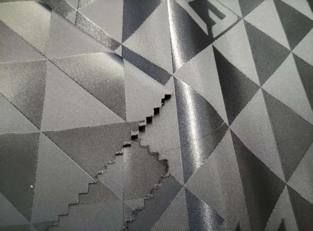 Nylon Yangyang triangle letter jacquard