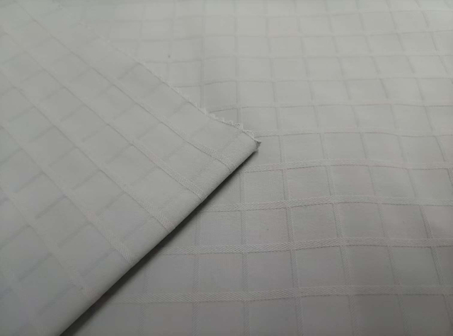 Space dyed T8 Large check polyester fabric